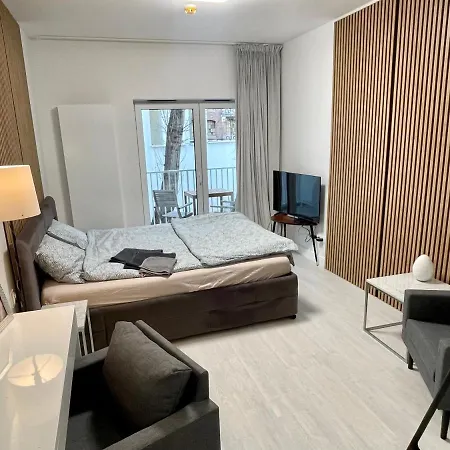 Apartment Plac Wolności 6 *