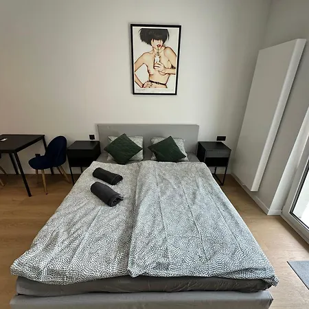 Plac Wolności 6 Apartment *