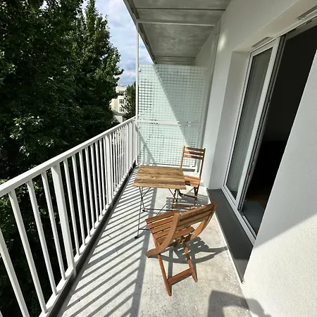 Apartment Plac Wolności 6 *