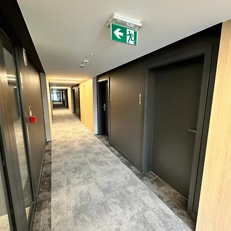 Plac Wolności 6