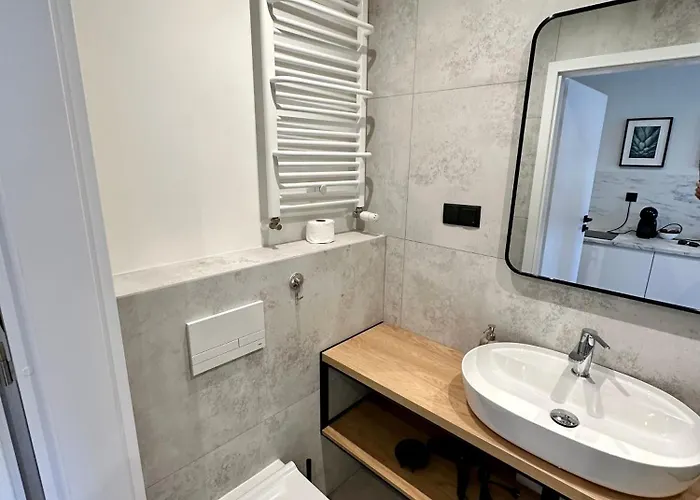 Apartment Plac Wolności 6 *