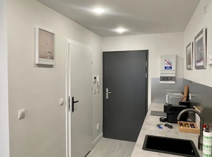 Plac Wolnosci 6 Contactless Check-in 24h